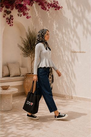 Düğmeli volan detaylı peplum triko hırka CLT031