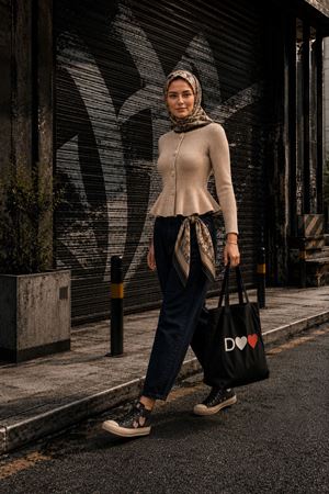 Düğmeli volan detaylı peplum triko hırka CLT031