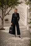 Kadın taş detaylı kuşaklı blazer ceket ve bol paça pantolon takım DKMRS003