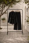 Kadın taş detaylı kuşaklı blazer ceket ve bol paça pantolon takım DKMRS003